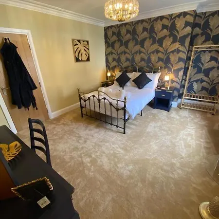 Harbour Heights * Whitby