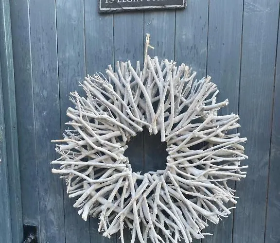 Harbour Heights * Whitby