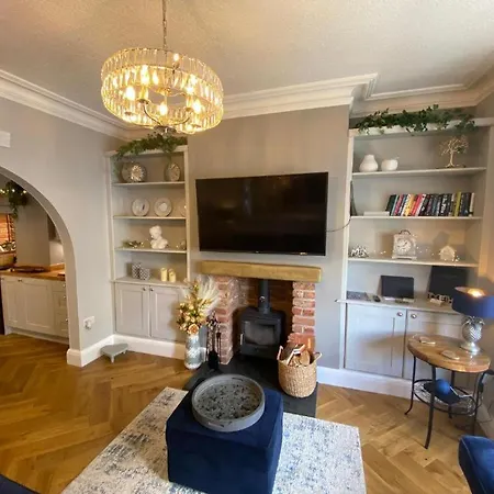 Harbour Heights * ويتبي